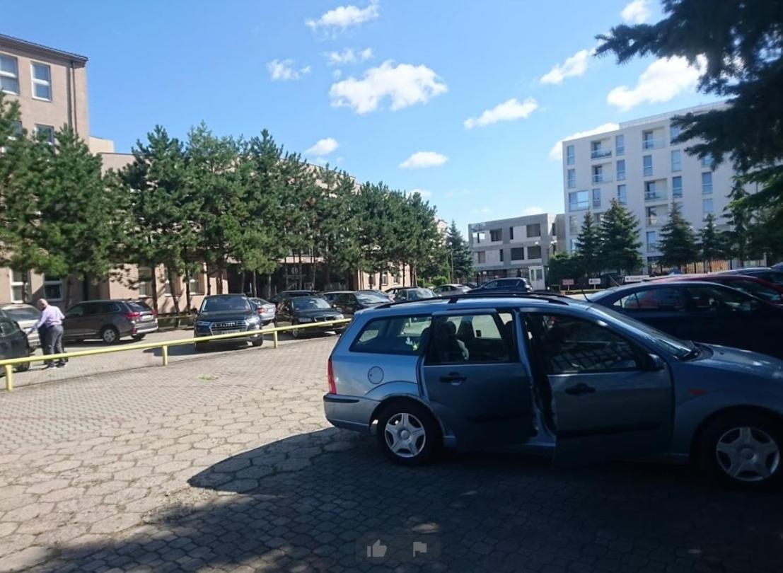 Baza Hotelowa Bobrowiecka 9 Varsóvia Exterior foto
